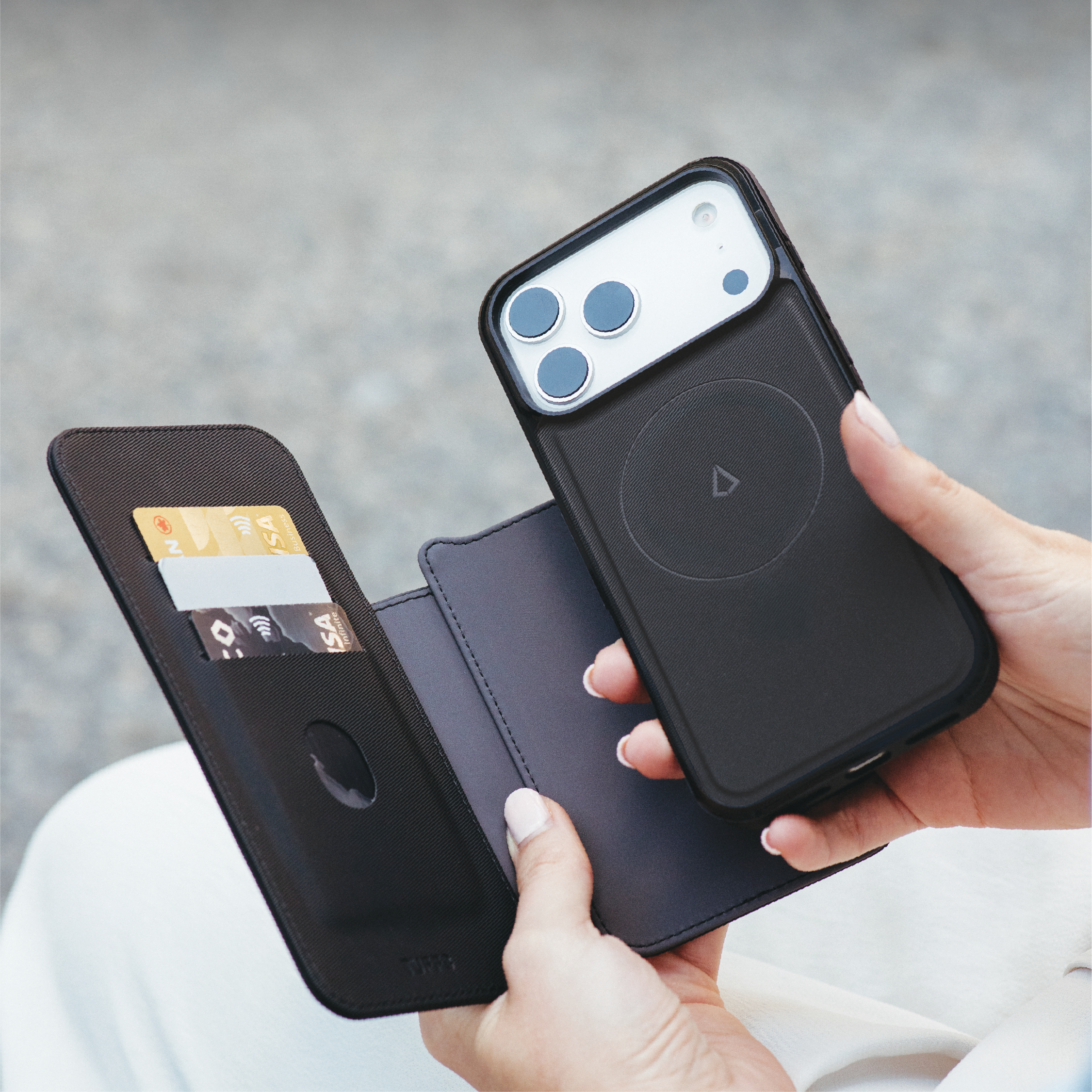 iPhone 18 Pro / 17 Pro Switch Wallet Case